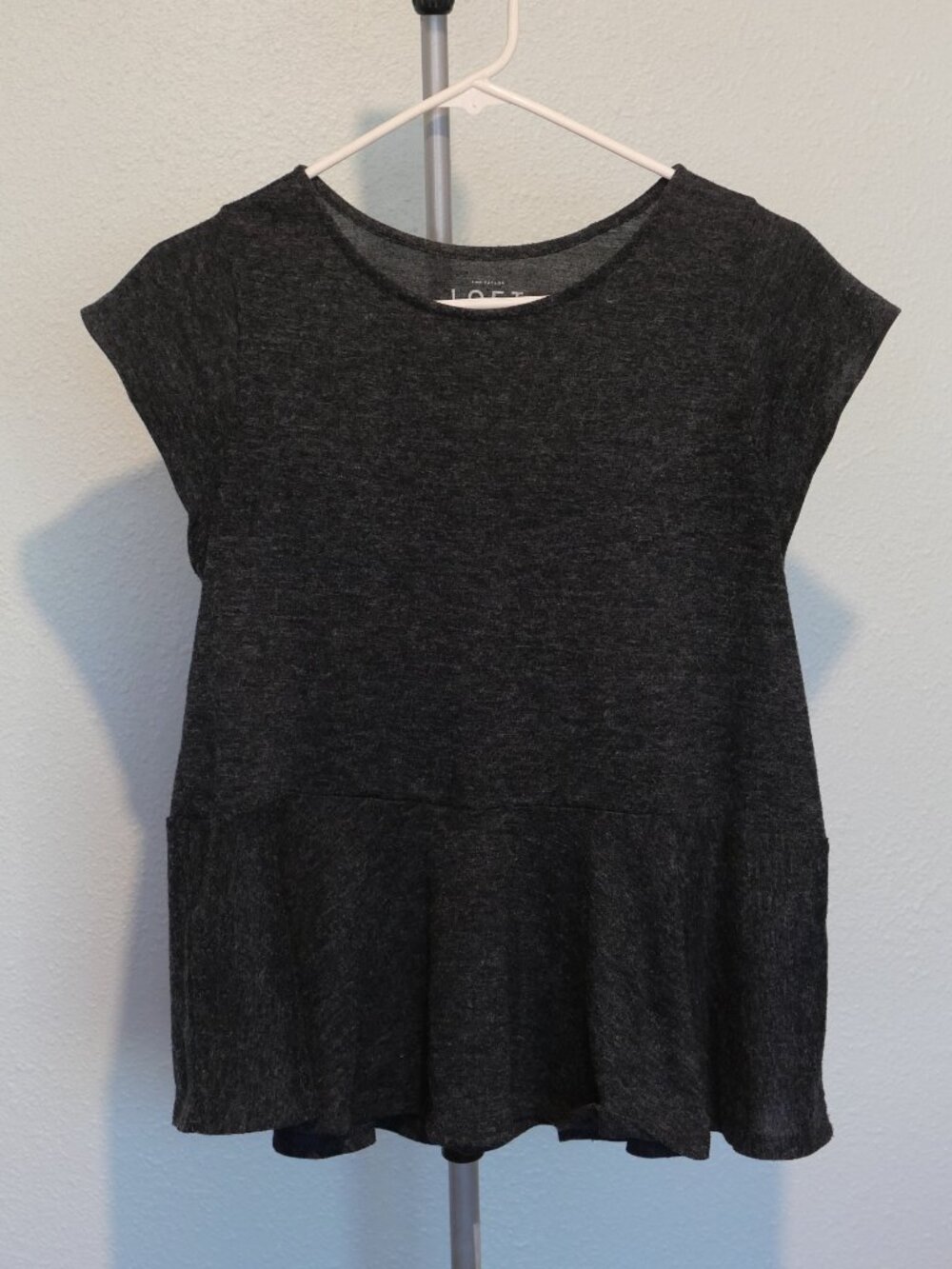 LOFT Charcoal Gray Marled Peplum Top Short Sleeve Tee Soft Jersey Size M